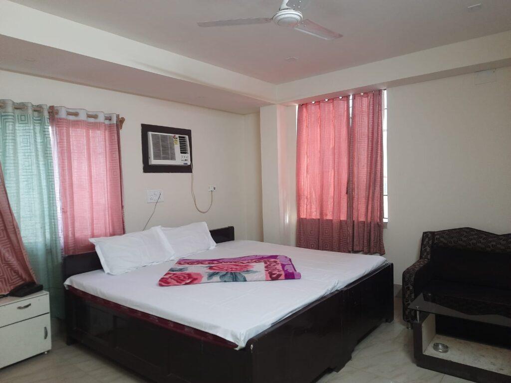 Room of Hotel Geetanjali Palace, Hotel In Kalyani